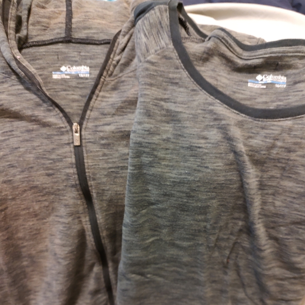 EUC Columbia Hoodie And T-shirt Set
